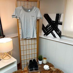 Activewear: Columbia Workout Shirt